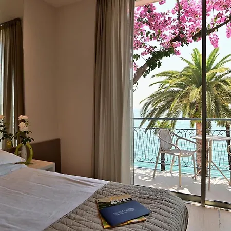 Hotel Monte Baldo E Acquarone Gardone Riviera