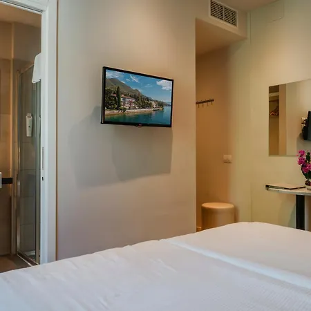 Hotel Monte Baldo E Acquarone Gardone Riviera