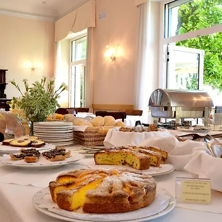 Monte Baldo E Acquarone Otel 4*