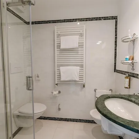 Hotel Monte Baldo E Acquarone