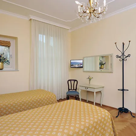 Monte Baldo E Acquarone Hotel