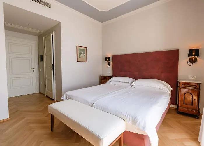 Monte Baldo E Acquarone Gardone Riviera