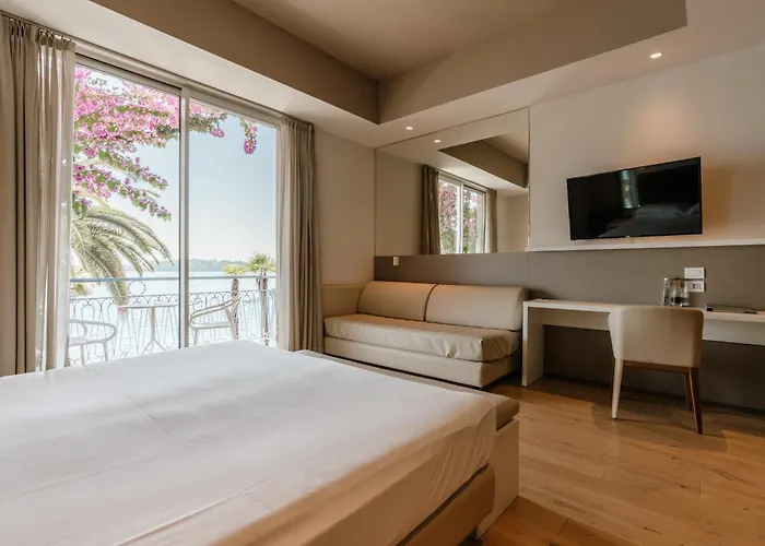 Hotel Monte Baldo E Acquarone