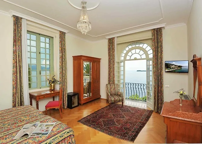 Monte Baldo E Acquarone Gardone Riviera